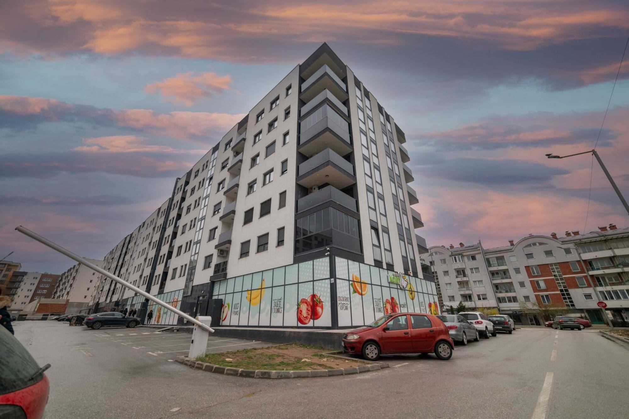 Apartment 5 Star Lukavica Esterno foto